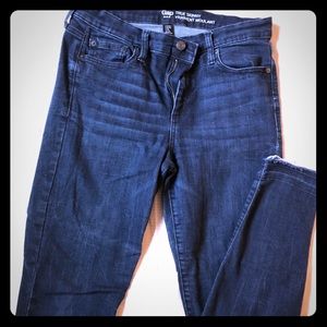 Old Navy True Skinny dark wash jeans